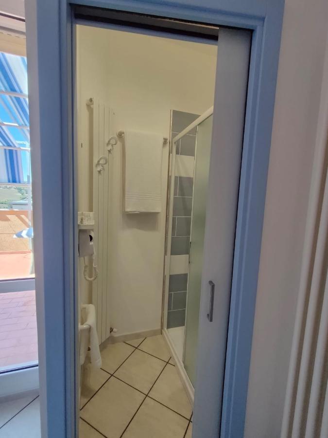 Bed and Breakfast Le Tre Palme Ancona Esterno foto