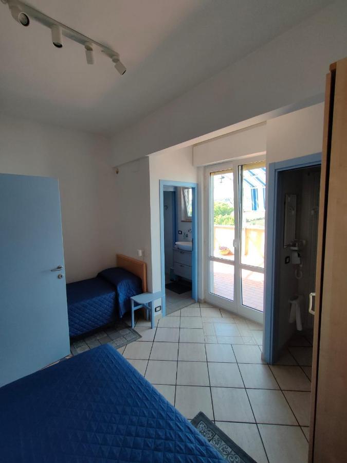 Bed and Breakfast Le Tre Palme Ancona Esterno foto